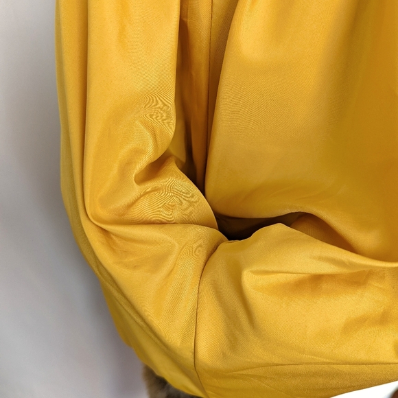 Celebrity By Hera Colletion Faux Fur Crop Jacket - Picture 8 of 11